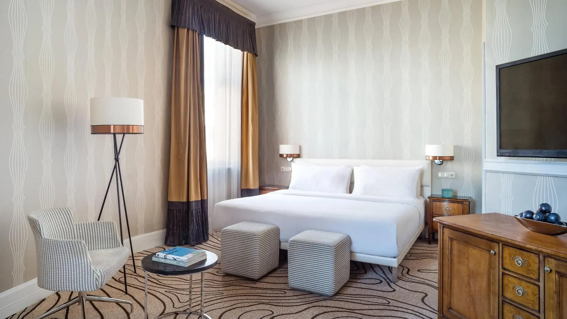Le Méridien Frankfurt Fráncfort del Meno 5*,